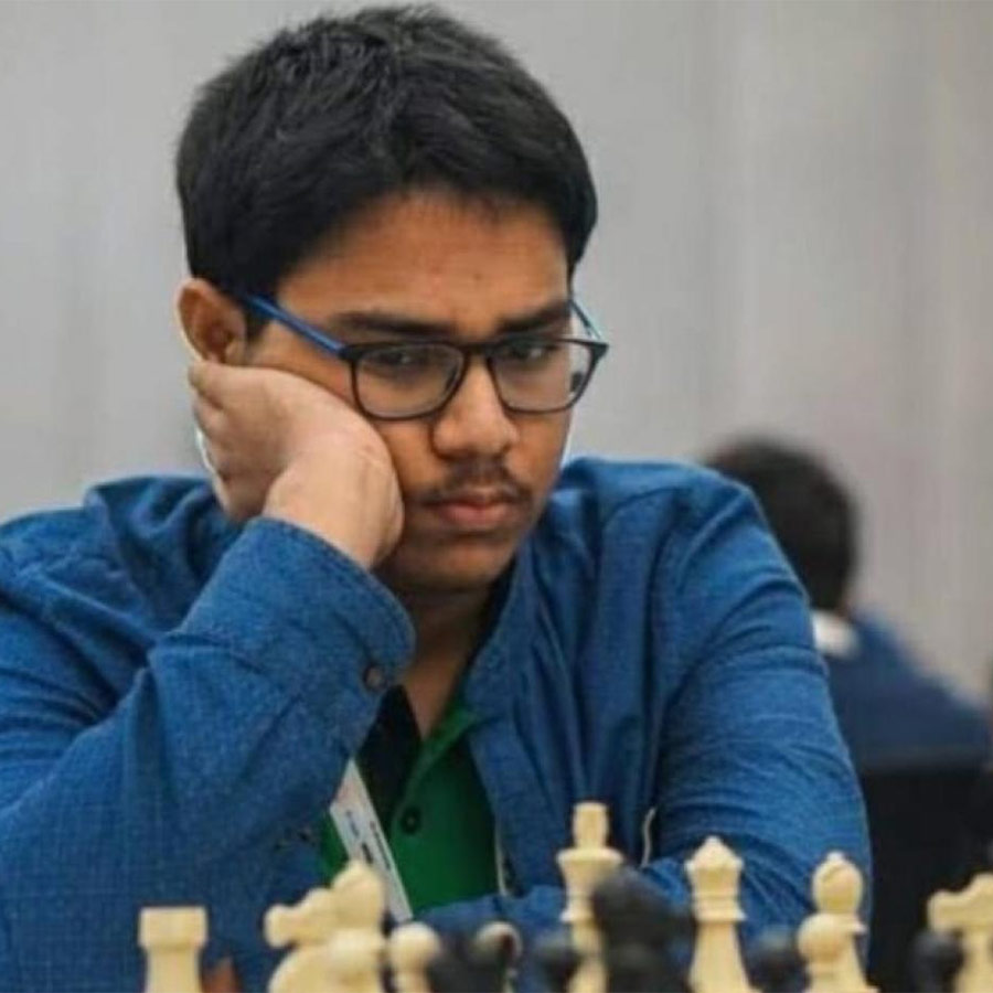 Chess player Aronyak Ghosh became India's 95th Grandmaster and Bengal's 12th by achieving his final GM norm at the Bangkok Chess Club Open 2026