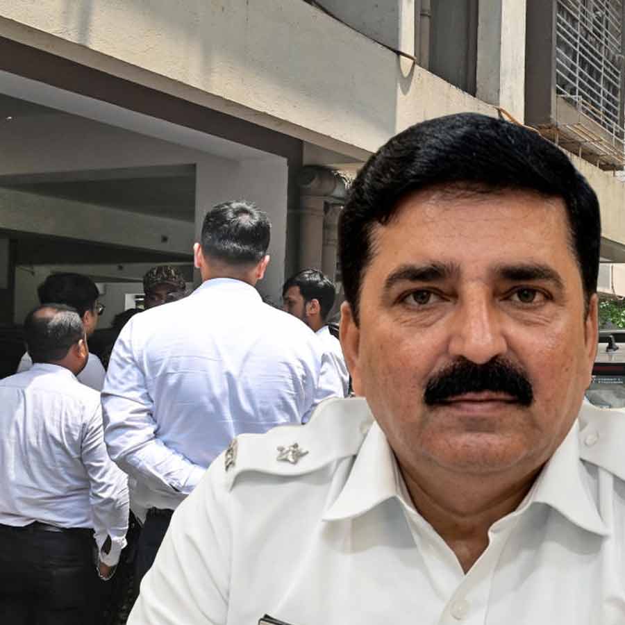 Kolkata Police DC Shantanu Sinha Roy yet to appear to ED dgtl