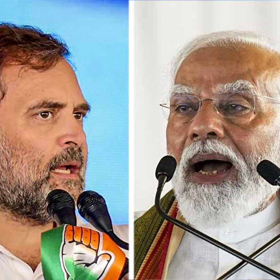 (বাঁ দিকে) রাহুল গান্ধী এবং নরেন্দ্র মোদী (ডান দিকে)।
