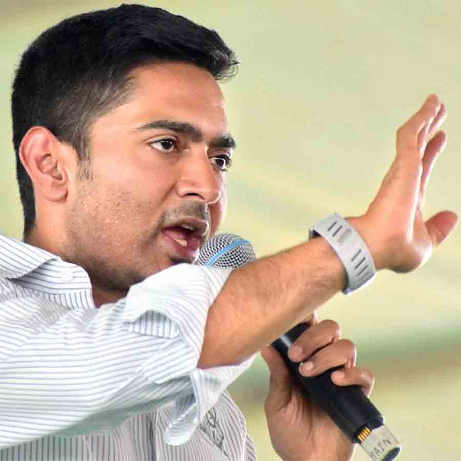 বলরামপুরের দলূয় সভায় তৃণমূলের সর্বভারতীয় সাধারণ সম্পাদক অভিষেক বন্দ্যোপাধ্যায়।