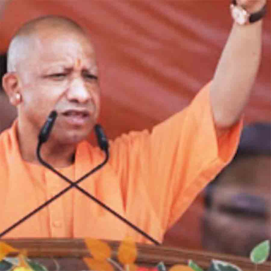 কোটশিলায় বিজেপির সভায় উত্তরপ্রদেশের মুখ্যমন্ত্রী যোগী আদিত্যনাথ।