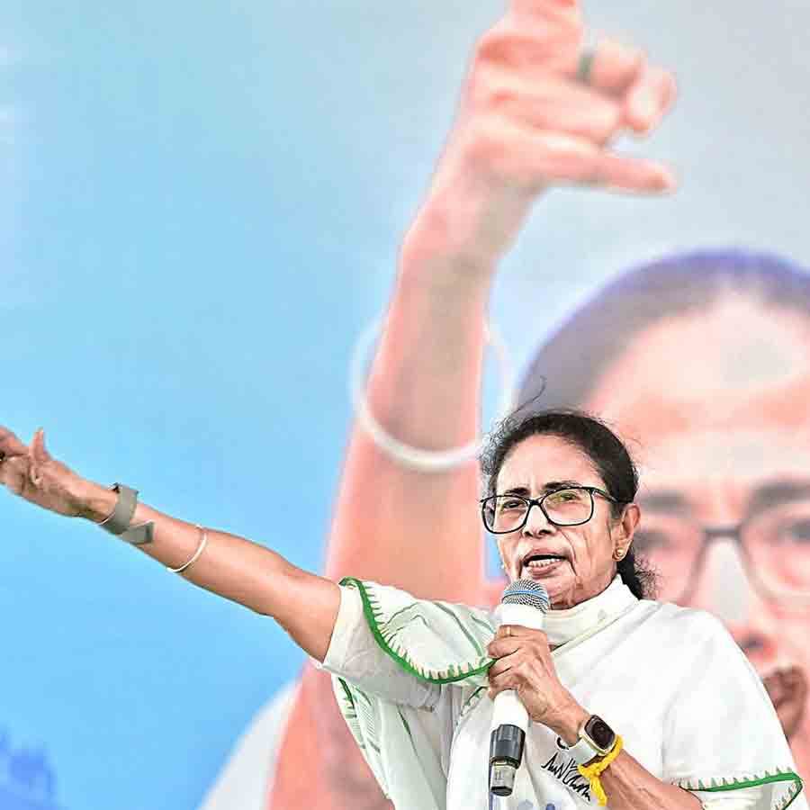 মুরারইয়ের রাজগ্রামে তৃণমূলের প্রচারে মুখ্যমন্ত্রী মমতা বন্দ্যোপাধ্যায়।