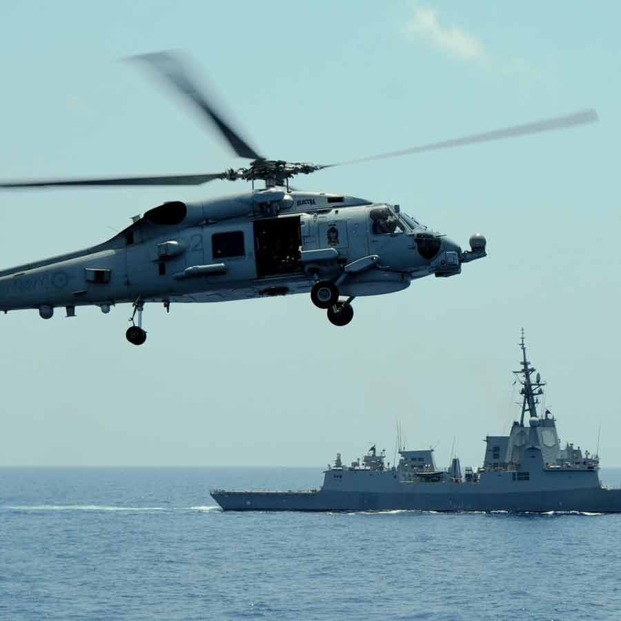 মার্কিন সেনা হুঁশিয়ারি তেলবাহী জাহাজকে। ফিরে যাওয়ার নির্দেশ। প্রতিনিধিত্বমূলক ছবি।