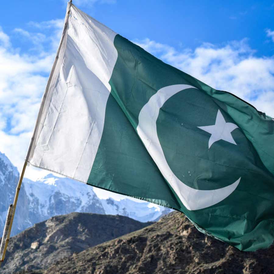 UAE Pakistan debt issue 