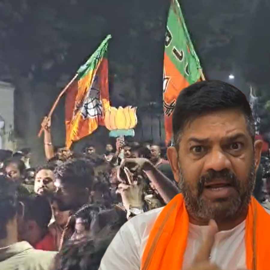 একবালপুরের ঘটনায় বিজেপি প্রার্থী রাকেশ সিংহের নামে এফআইআর।