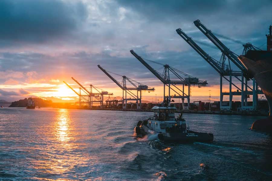 India trying to maintain its ties with Iran despite blockade of Strait of Hormuz due to alternative routes 