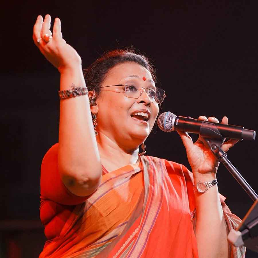 অনুষ্ঠানে লোপামুদ্রা মিত্র।