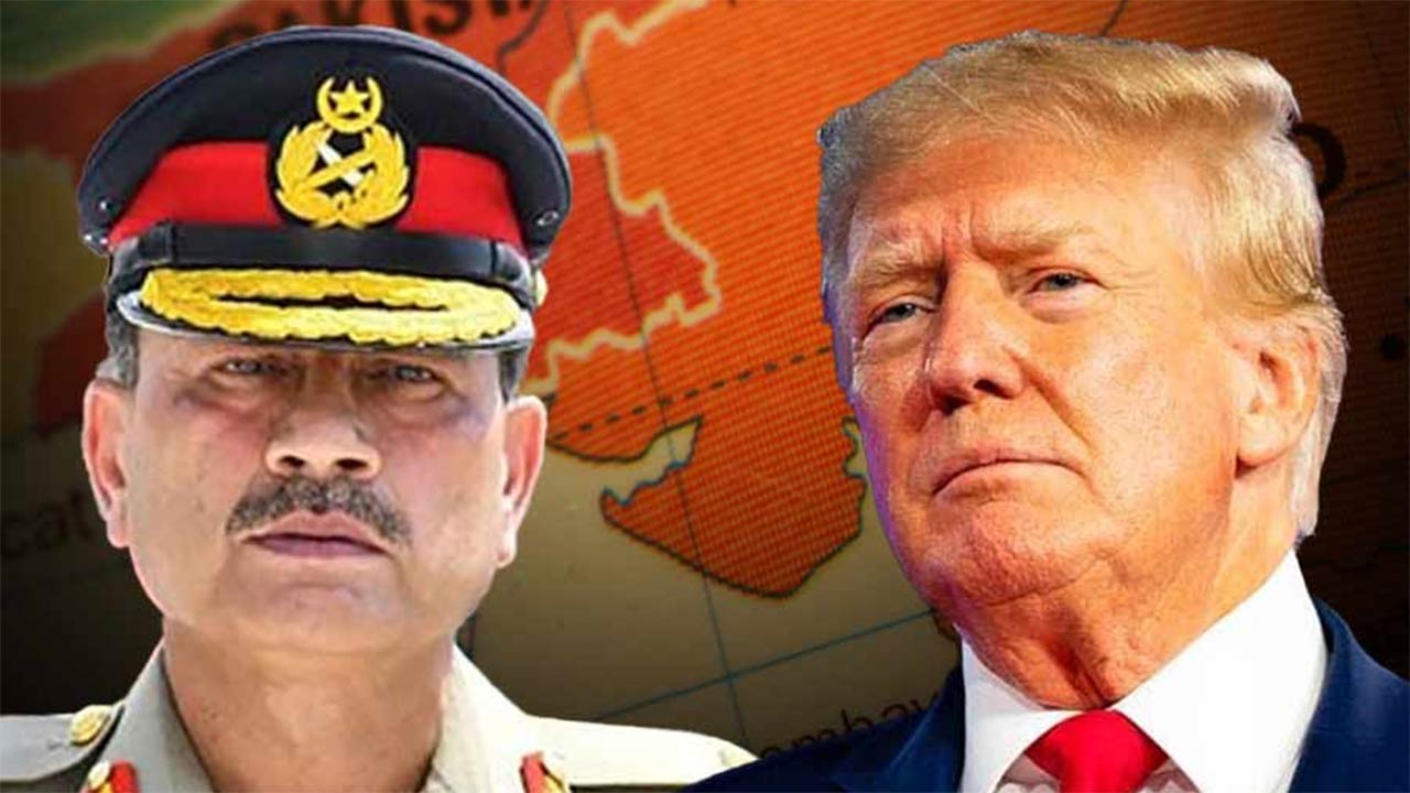 (বাঁদিকে) আসিম মুনির এবং ডোনাল্ড ট্রাম্প (ডানদিকে)।