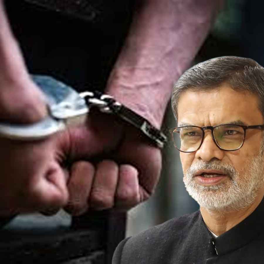 কলকাতা হাই কোর্টের প্রধান বিচারপতি সুজয় পাল। গ্রেফতারির আশঙ্কা নিয়ে তৃণমূলের মামলার বুধবার শুনানি হয় তাঁর বেঞ্চে।