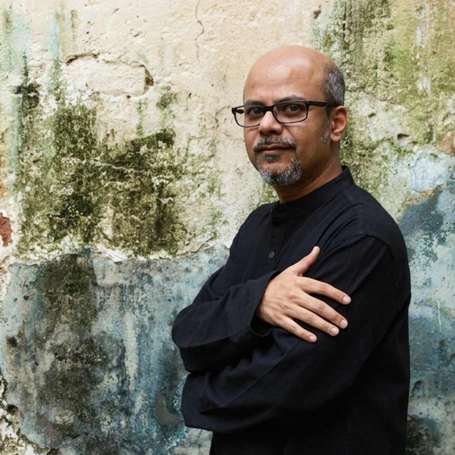 গ্রেফতারি পরোয়ানা প্রসঙ্গে সবটা খোলসা করলেন কবি শ্রীজাত।