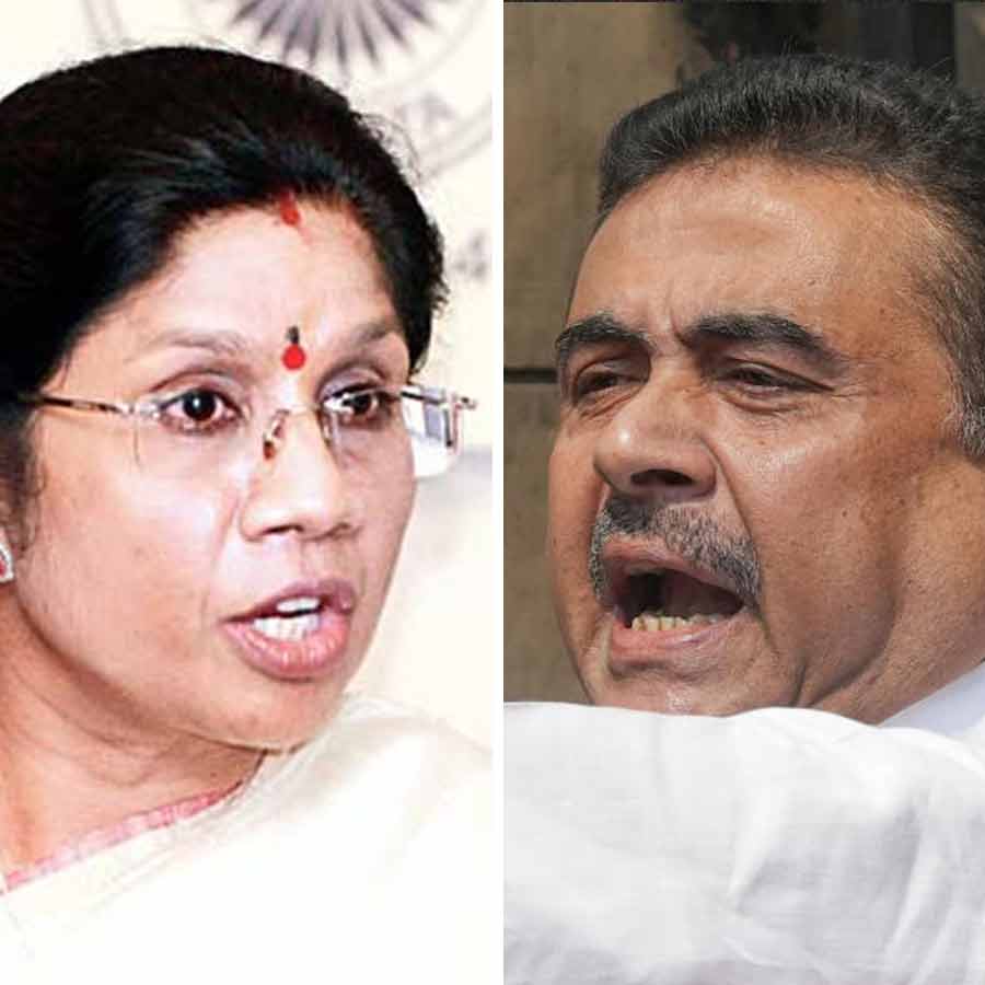 (বাঁ দিকে) শশী পাঁজা এবং শুভেন্দু অধিকারী (ডান দিকে)।