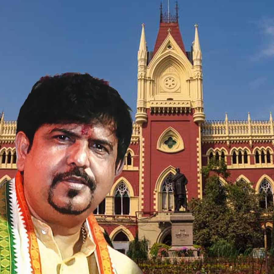 Sujit Bose does not have to appear before the ED office in the municipal recruitment case for the time being, says Calcutta High Court dgtl