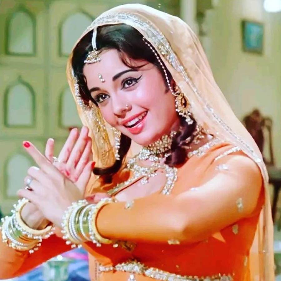 তখন মুমতাজ় কেরিয়ারের মধ্যগগনে।