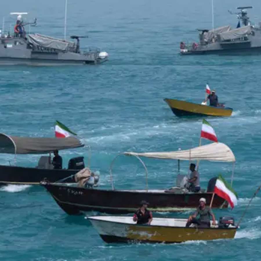 Deadly Underwater Mines in the Strait of Hormuz and How Navies Detect Them