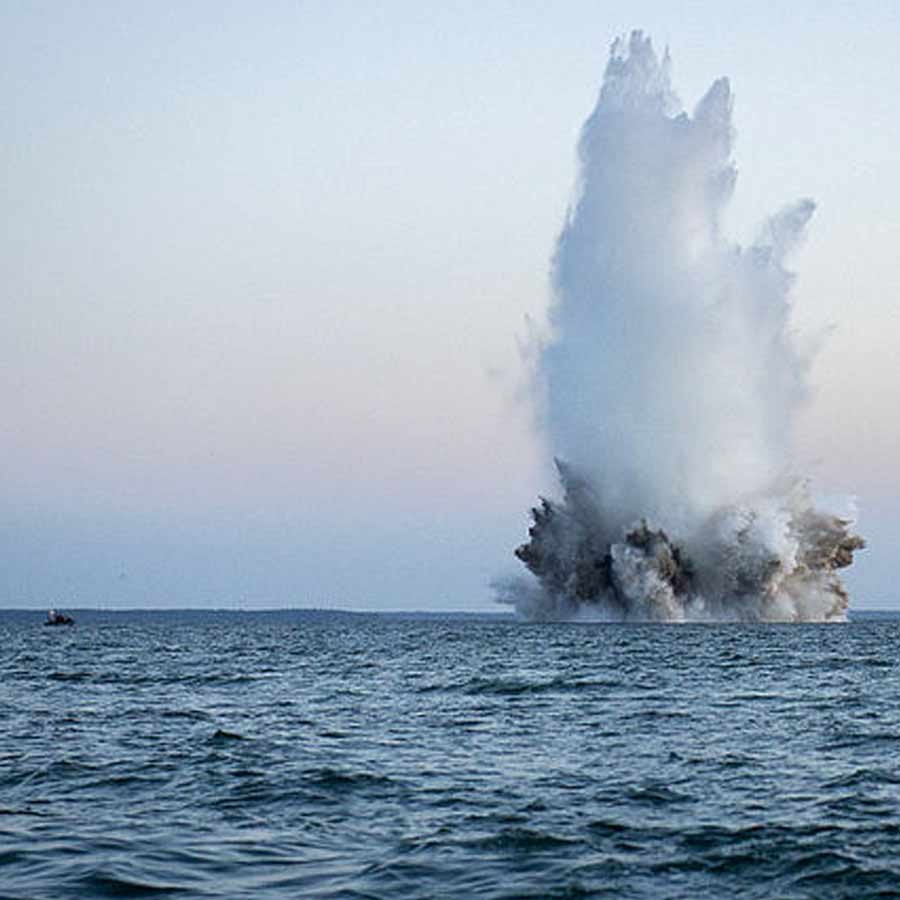 Deadly Underwater Mines in the Strait of Hormuz and How Navies Detect Them