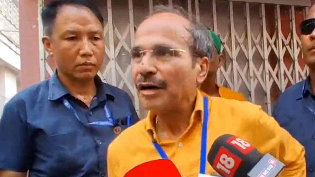 বহরমপুরের কংগ্রেস প্রার্থী অধীররঞ্জন চৌধুরী।