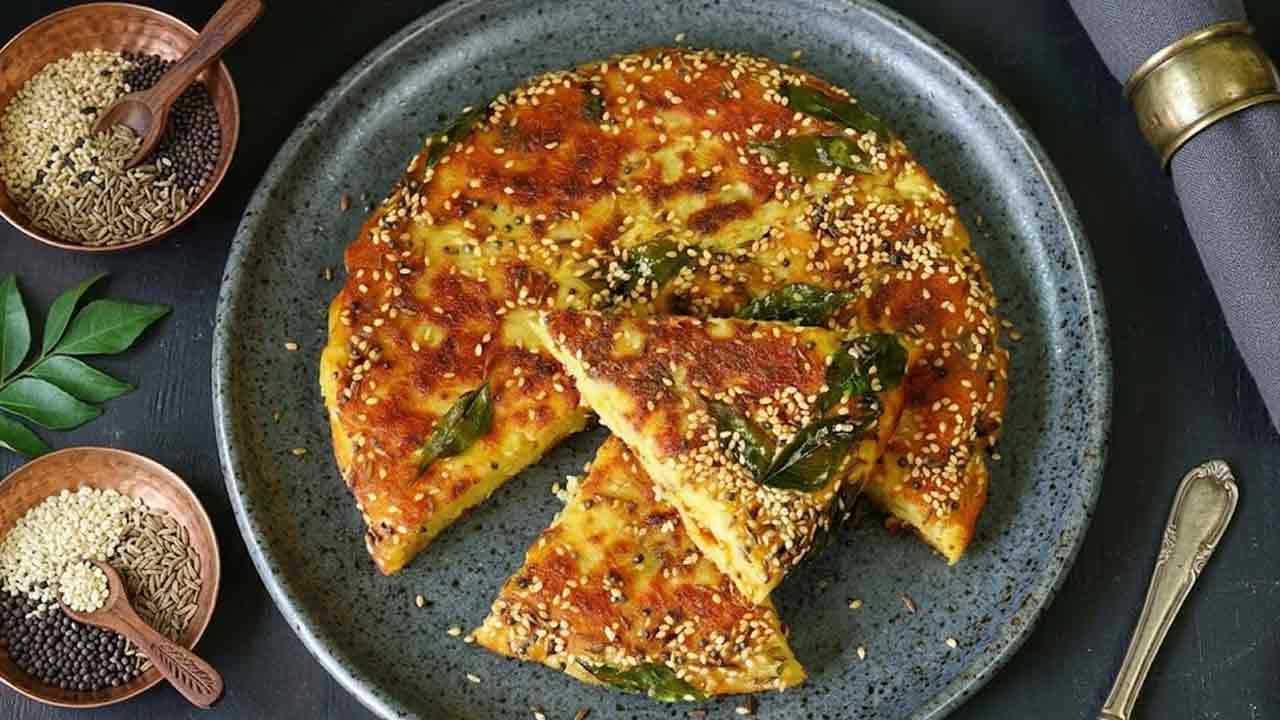 নাতনির জন্য গুজরাতি খাবার বানালেন নীনা গুপ্ত। কী এই হান্ডভো?