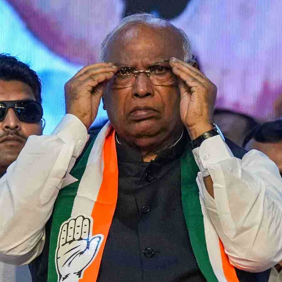 In reply to the notice issued by the ECI, Congress says, they are surprise at the short amount of time given to the Congress President Mallikarjun Kharge to reply dgtl