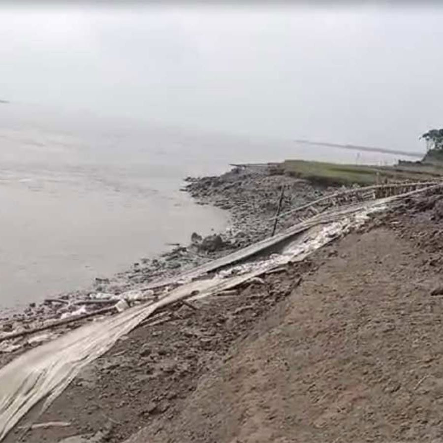 Many parts of the Piyali River in the Kultali area are being flooded