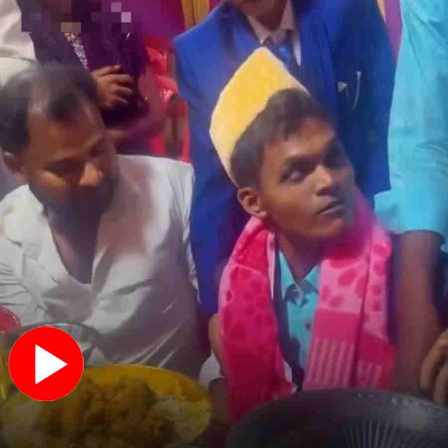 Video of groom refuses to eat in his wedding unless he’s gifted gold chain dgtl