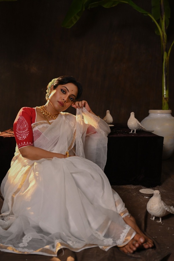 যে কোনও অনুষ্ঠান বাড়িতে প্রচন্ড গরমেও আপনি হতে পারেন শো স্টপার।