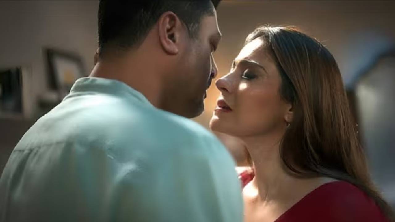 পন ভঙ্গ করে চুমুর অনুভূতি কেমন ছিল কাজলের?