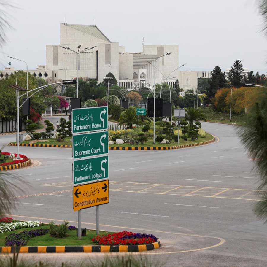 Unannounced lockdown in Pakistan’s two cities due to the peace negotiations between Iran and US dgtl