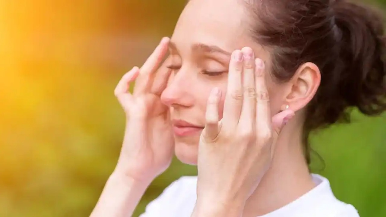 সারা শরীরে টোকা মারার এই পদ্ধতিটি কী?