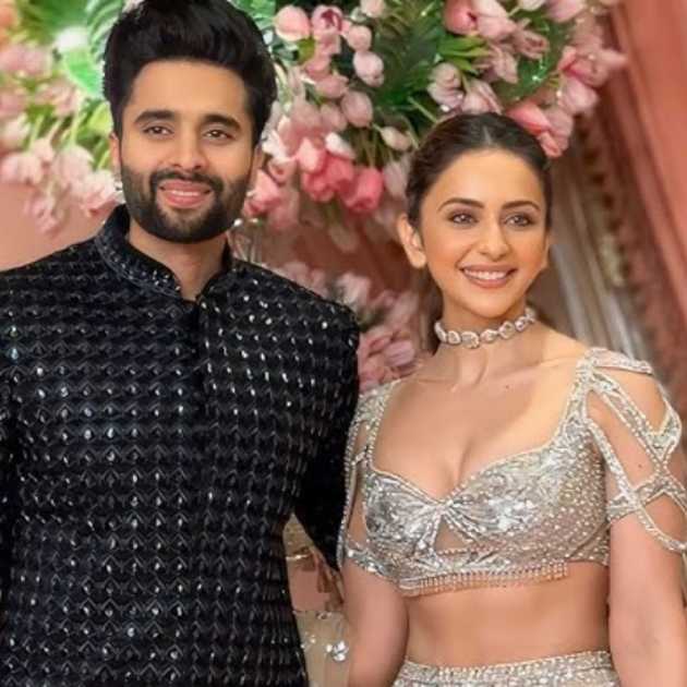 জ্যাকির মন্তব্য ঘিরে বিতর্ক তৈরি হতেই মাঠে নামলেন স্ত্রী রকুল!