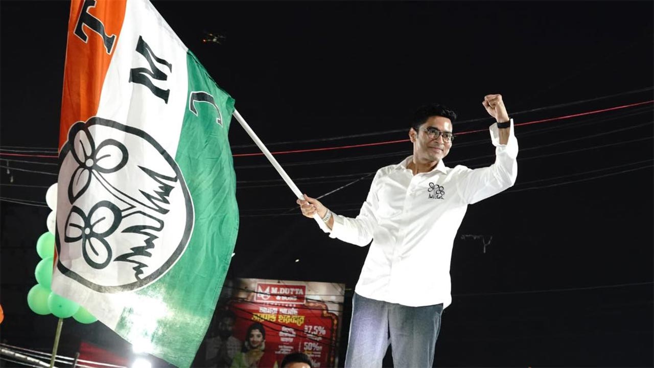 ডায়মন্ড হারবারে প্রচারে অভিষেক বন্দ্যোপাধ্যায়।