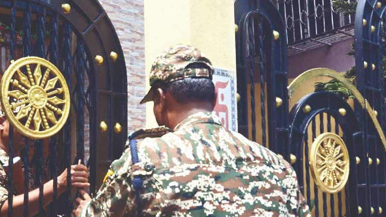 আর্থিক দুর্নীতি খুঁজতে দিকে দিকে ইডি-র অভিযান।