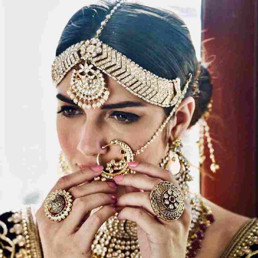 Things to know about Virat Kohli’s Brazilian-Born Ex-Girlfriend and Bollywood Actress