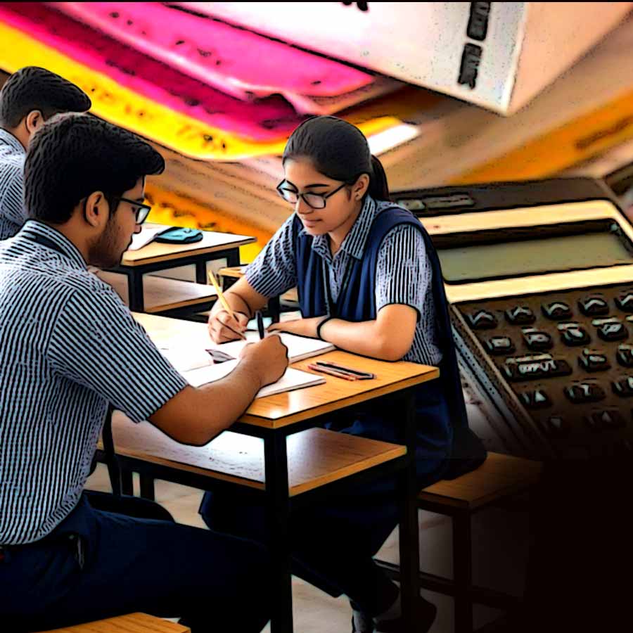 কমার্স নিয়ে পড়তে আগ্রহ বাড়ছে না কমছে? কী বলছেন শিক্ষকরা?