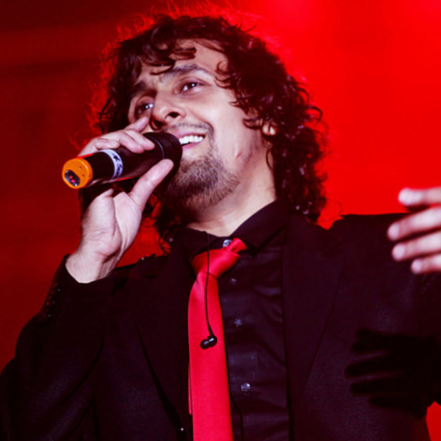 How the 52-Year-Old Legend Singer Sonu Nigam Stays Fit for High-Energy Stage Performances