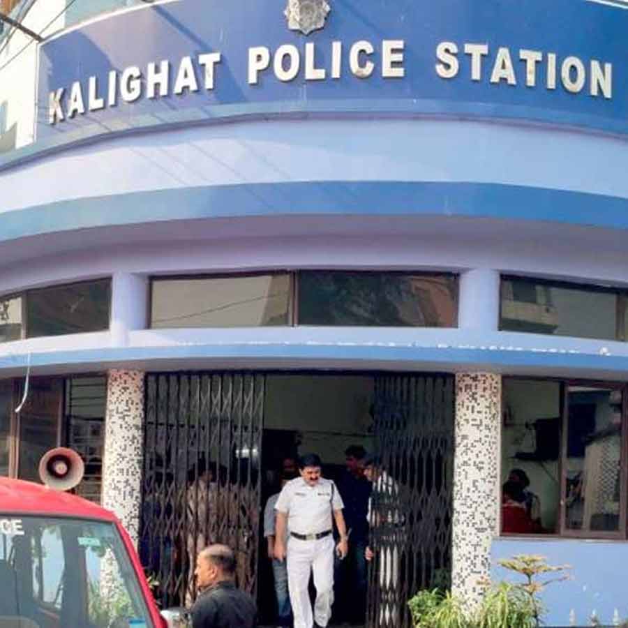 Election Commission changes OCs of three police stations in Kolkata, including Kalighat