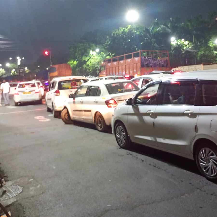 কলকাতার রাস্তায় যানজট।