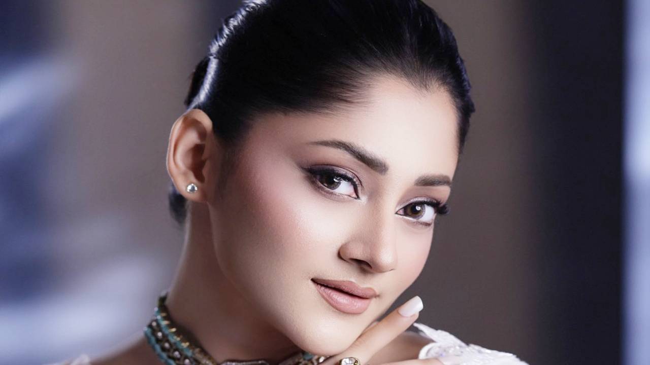 পূজা চেরী।