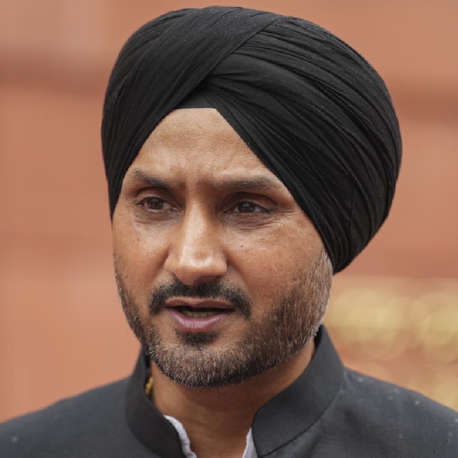 Harbhajan Singh reportedly got central security after Punjab police withheld his security cover dgtl