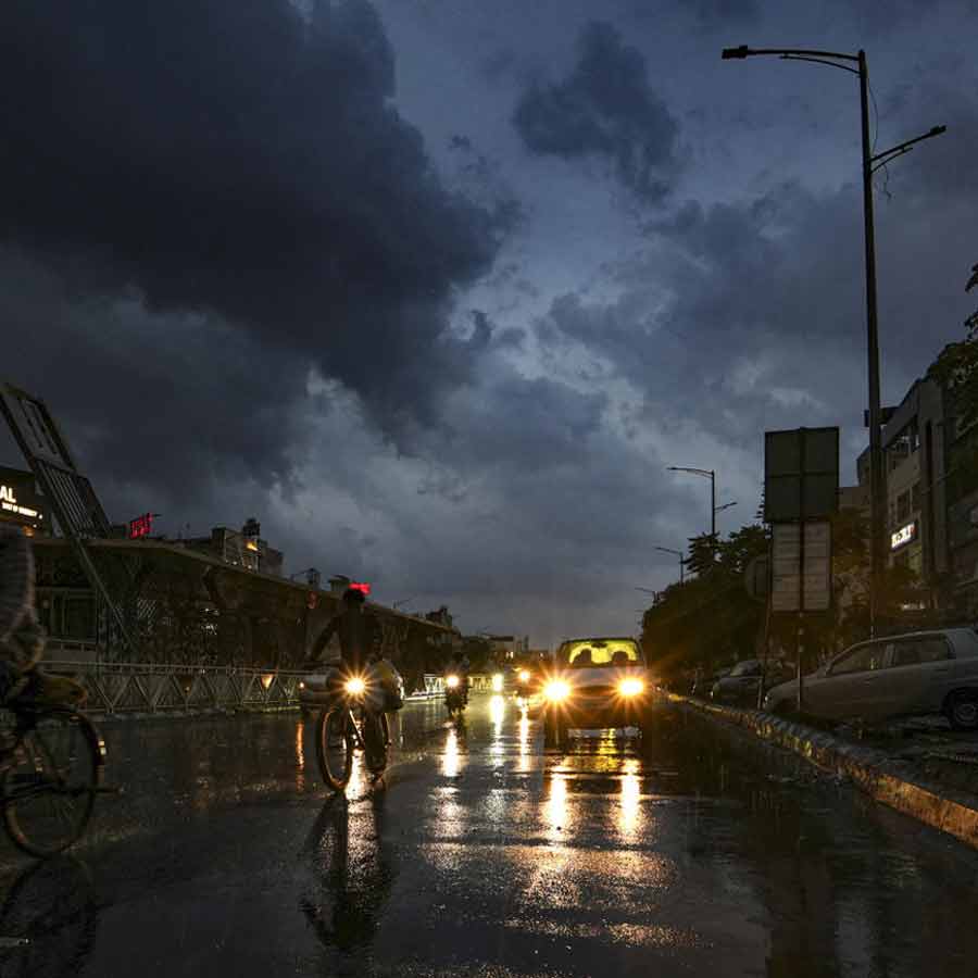 Back to back western distubances becomes active in North India may bring slight drop of temperature dgtl