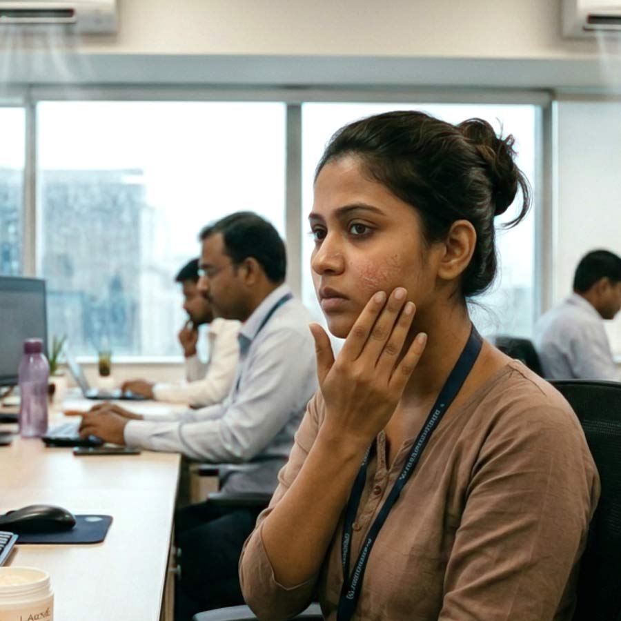রুক্ষ ত্বকের কারণ কি অফিসের পরিবেশ?