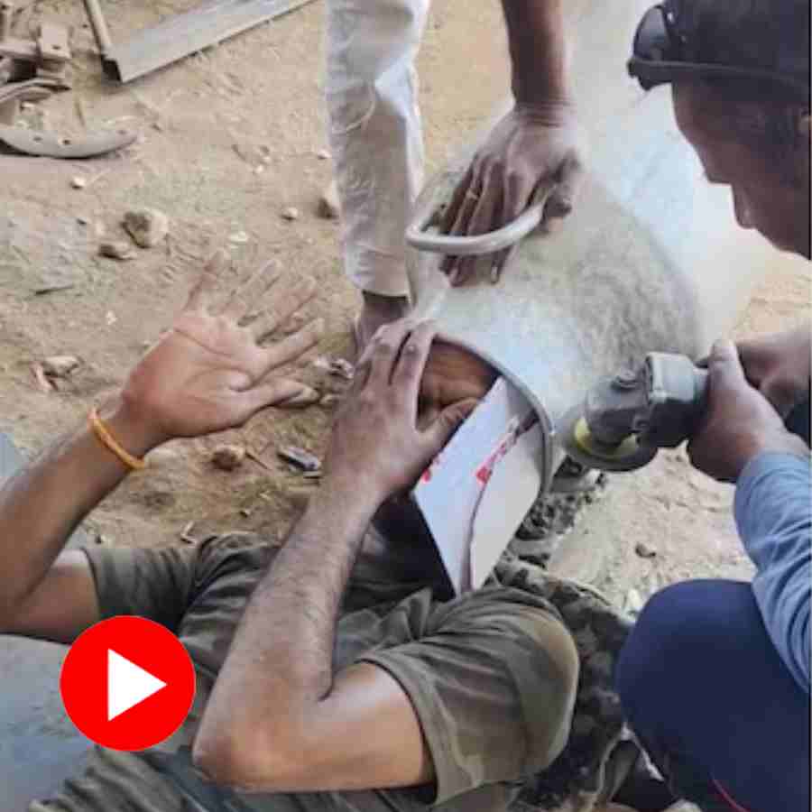 Video of Rajasthan man trapped with 10 kg milk can on head, rescued after 2 hours dgtl