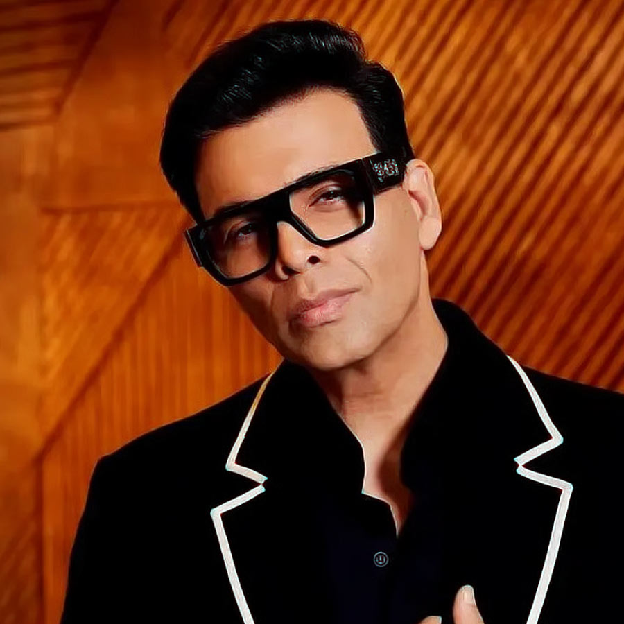 বলিউড ছবির কাহিনি নিয়ে কী মত কর্ণের?