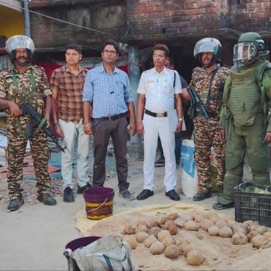 Election Commission asks police to take strict action against people who are associated with making bombs dgtl