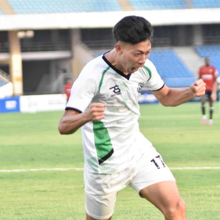 উচ্ছ্বাস: গোলের পরে অ্যাডিসন। রবিবার দিল্লিতে।