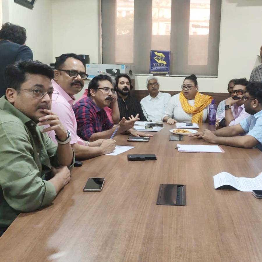 নিরাপত্তা সংক্রান্ত বৈঠকে মুখোমুখি ইম্‌পা-আর্টিস্ট ফোরাম।