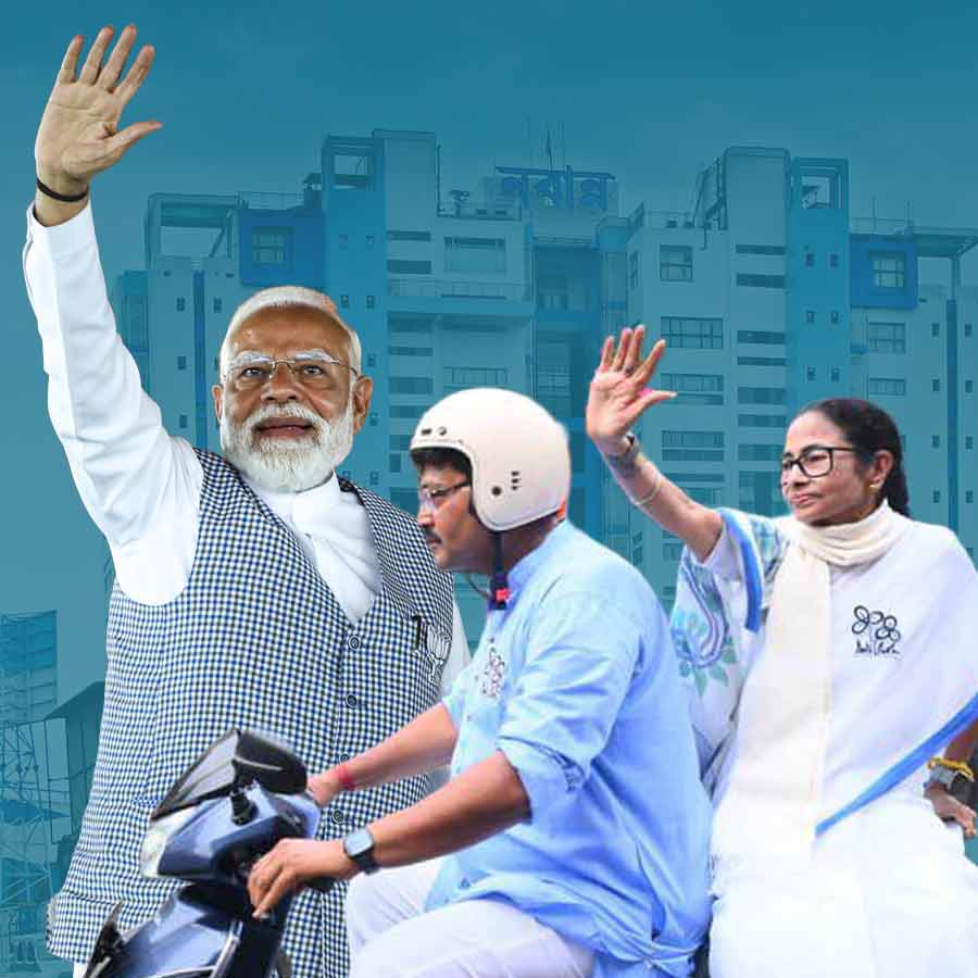 For the last phase of election Narendra Modi, Mamata Banerjee and others ended their vote campaign on Monday dgtl