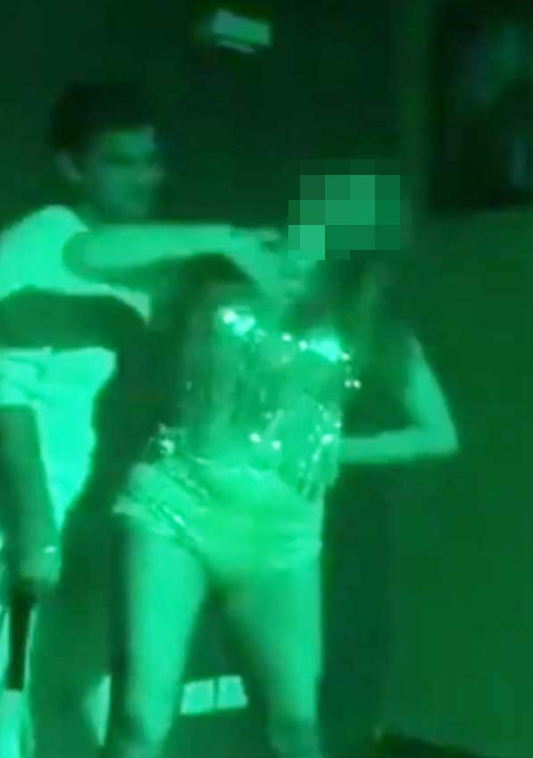 ভাইরাল হওয়া সেই ভিডিয়োর একটি দৃশ্য।