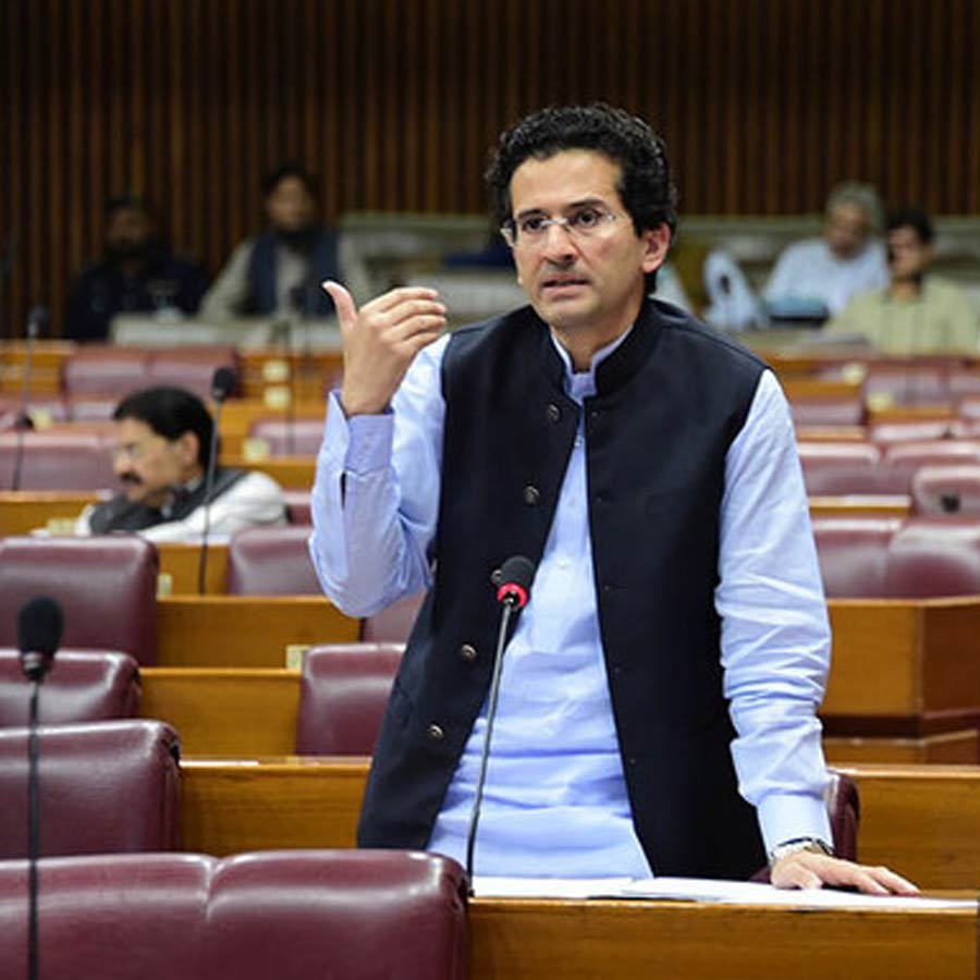 Petroleum Minister of Pakistan Ali Pervaiz Malik has raised concerns over country’s fuel reserves and talks about India