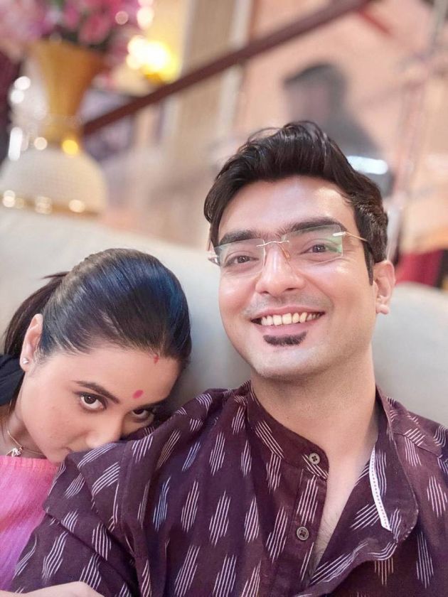 জুটির যে ছবি নিয়ে এত আলোচনা!