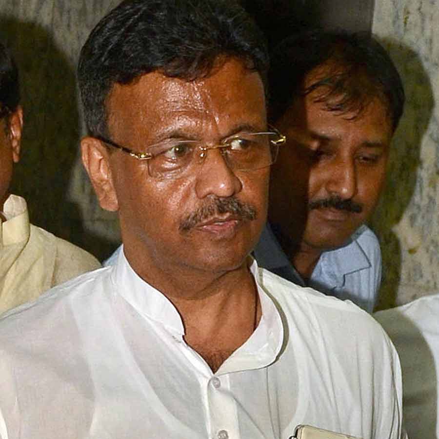 ফিরহাদ হাকিম।